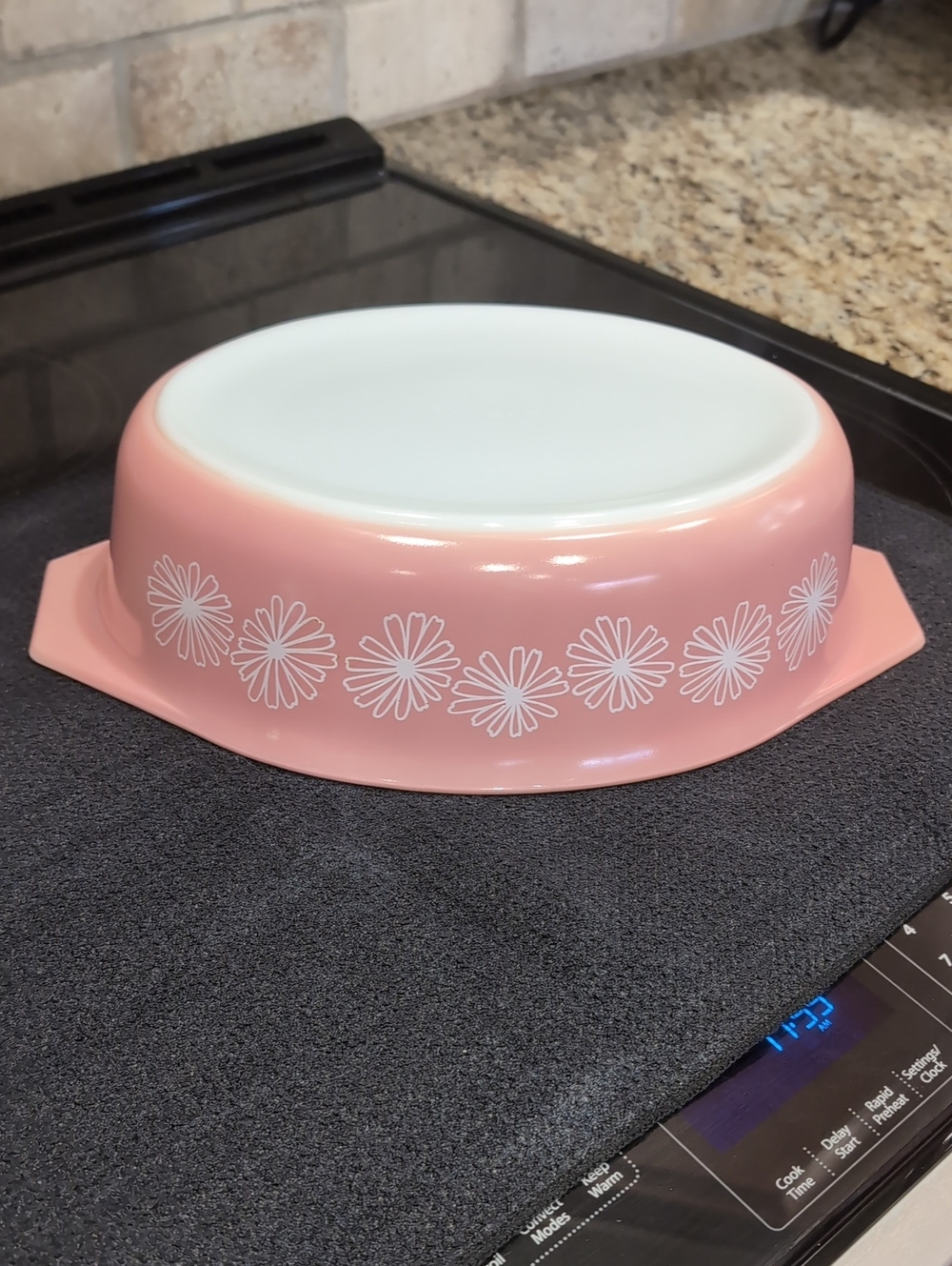 Vintage 50's Pyrex 2.5 Quart 045 Pink Daisy Oval Casserole Baking Dish - Picture 7 of 12